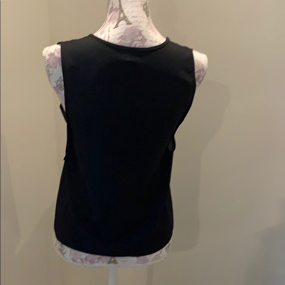 Cute tank with open sides - Picture 3 of 3